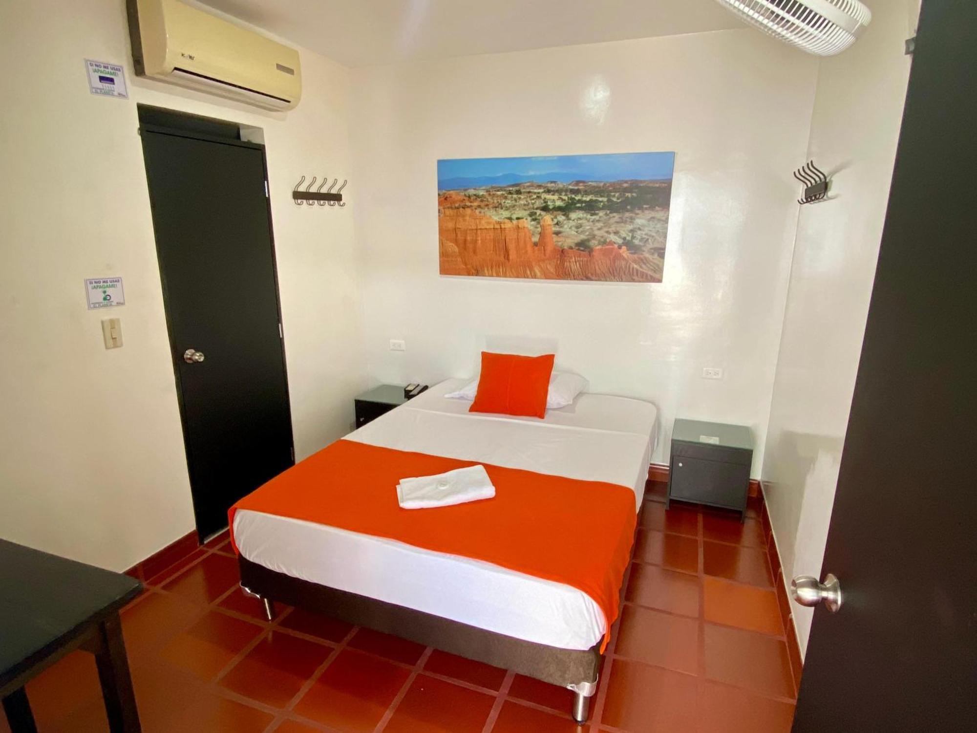 Hotel Villa Paraiso Villavieja Dış mekan fotoğraf